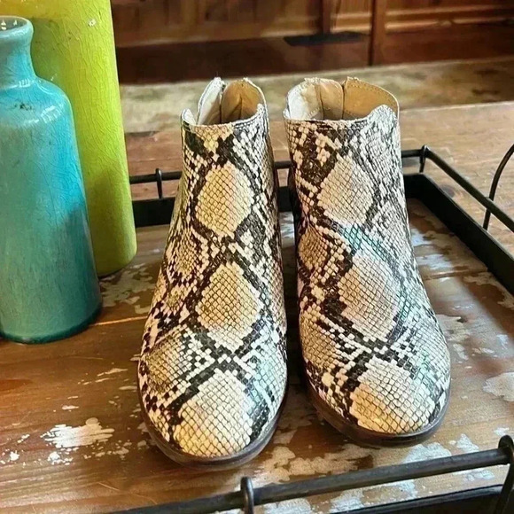 women’s booties size 6.5, cream, brown, and black snakeskin - Picture 2 of 3